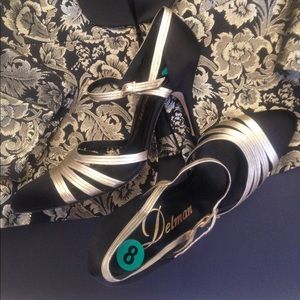 🌟Gorgeous Delman Black and Gold Heels